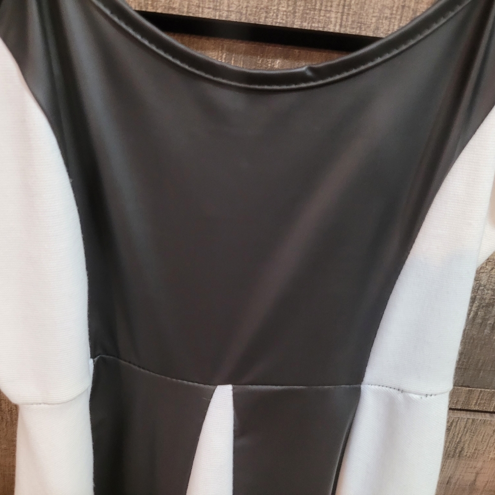 Dress - Picture 2 of 5
